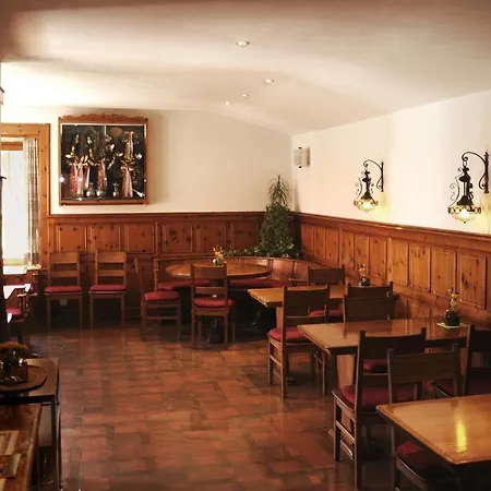 Hotel Alpenblick 3*